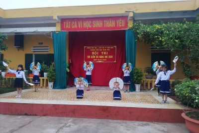 Liên Đội trường tiểu học Nam Vân sinh hoạt sao dưới cờ với chủ điểm tháng 10 : Chăm ngoan – Học tốt